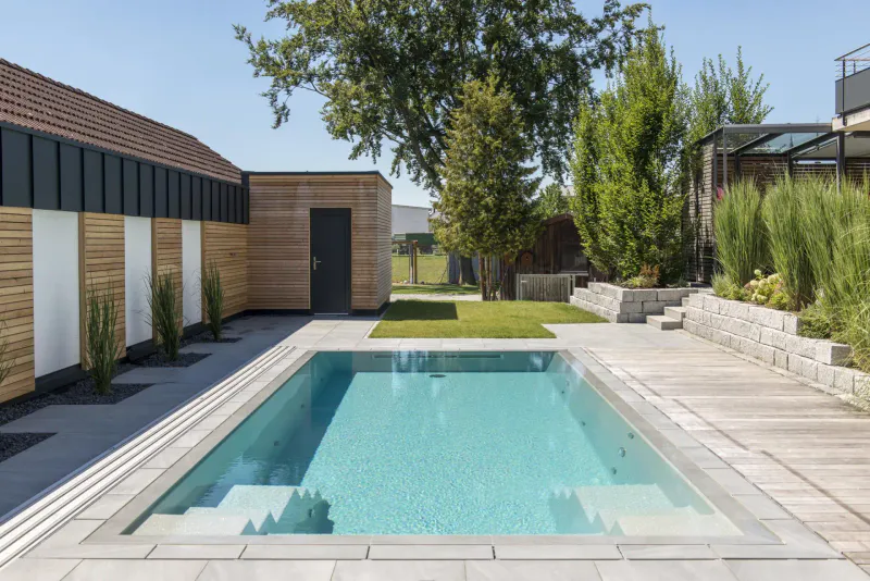 Infinity 80 – Arkitektonisk infinitybasseng med spektakulært vannspeil